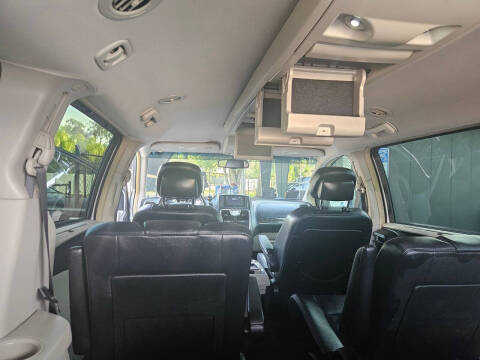 2016 Chrysler Town and Country Touring