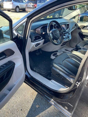 2020 Chrysler Voyager LXi