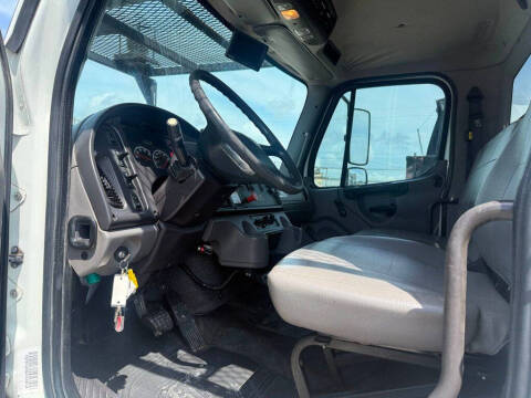 2014 Freightliner M2 106