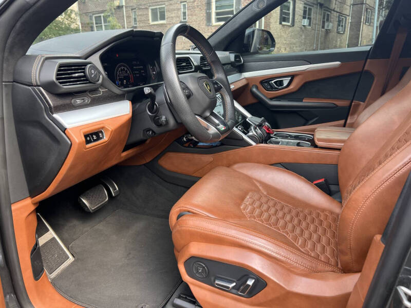 2019 Lamborghini Urus