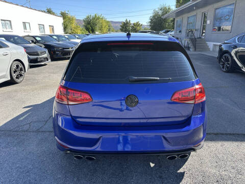 2016 Volkswagen Golf R 4Motion