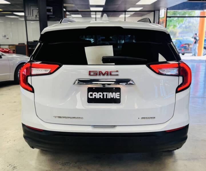 2023 GMC Terrain SLE