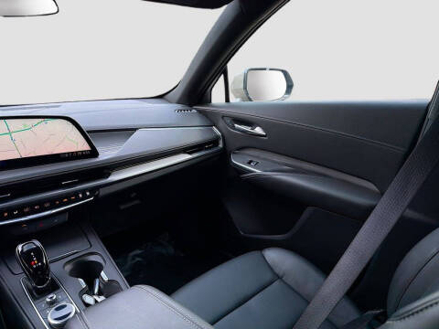 2025 Cadillac XT4 Premium Luxury