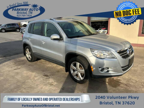 2011 Volkswagen Tiguan for sale at PARKWAY AUTO SALES OF BRISTOL in Bristol TN