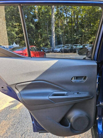 2020 Nissan Kicks SR