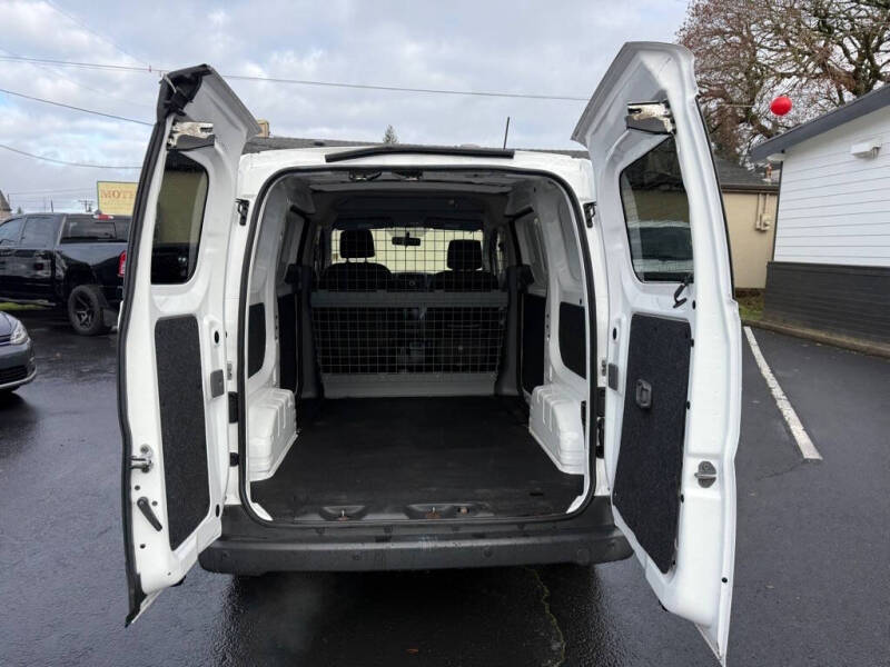 2017 Nissan NV200 SV