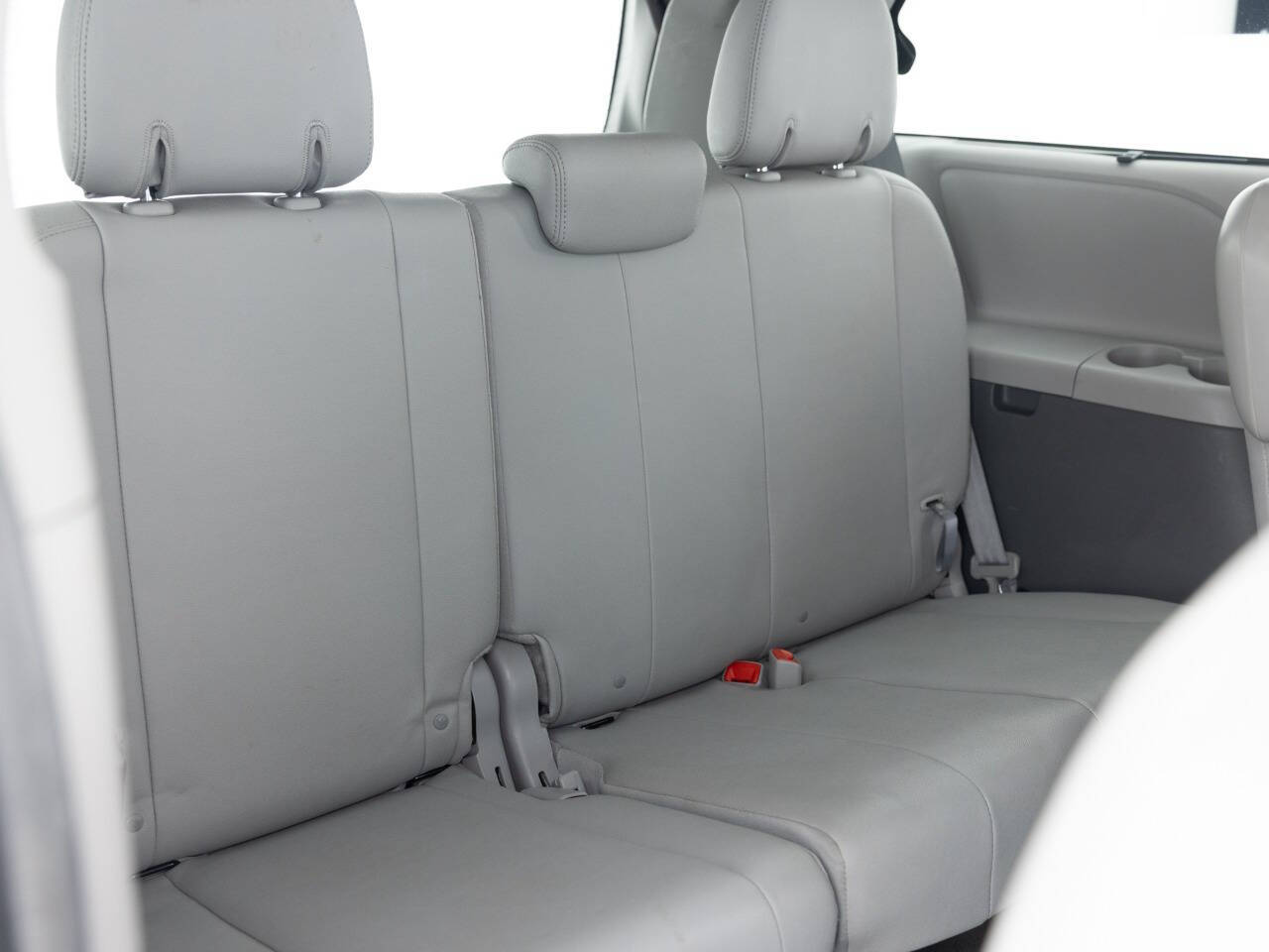 Used Car 2017 Toyota Sienna  Xle Premium 8 Passenger 4dr Mini Van For Sale Under $20,000 In Coal City, Illinois