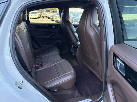 2021 Porsche Cayenne Coupe