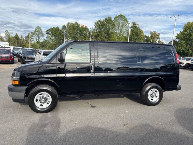 2025 Chevrolet Express 2500