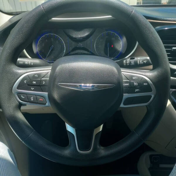 2017 Chrysler Pacifica LX