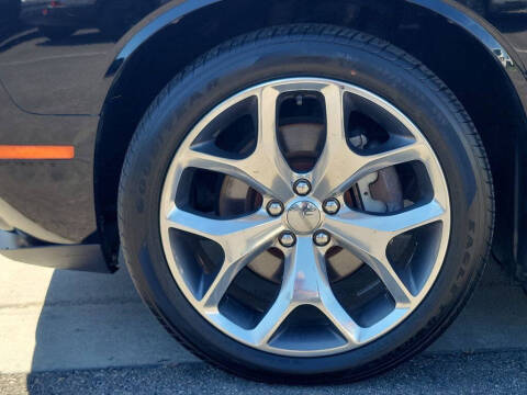 2015 Dodge Challenger SXT Plus