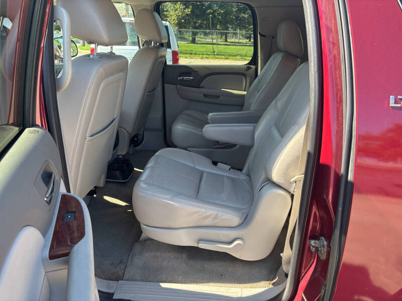 2011 Chevrolet Suburban LT