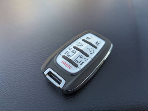 2023 Chrysler Pacifica Plug-In Hybrid Touring L