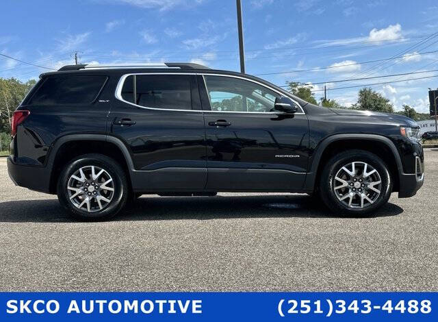 2023 GMC Acadia SLT