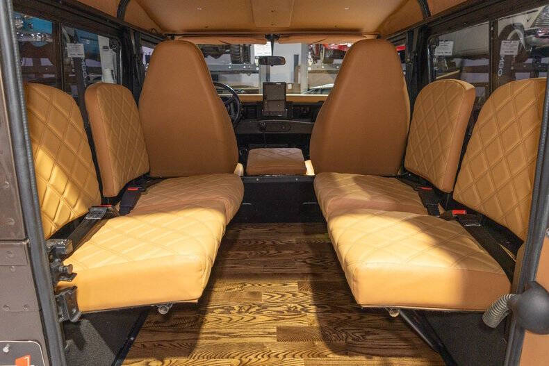 1987 Land Rover Defender