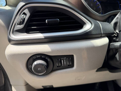 2017 Chrysler Pacifica Touring Plus