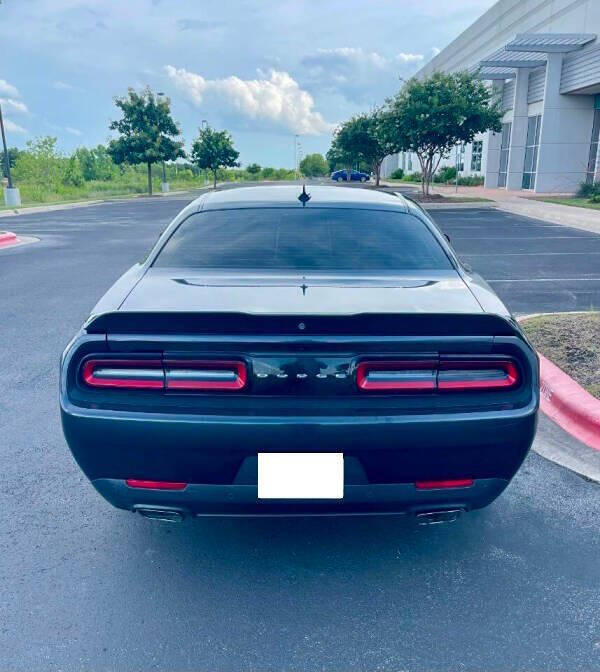 2017 Dodge Challenger SXT Plus