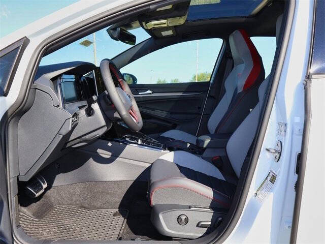 2025 Volkswagen Golf GTI Autobahn