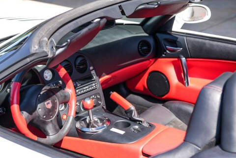 2004 Dodge Viper SRT-10