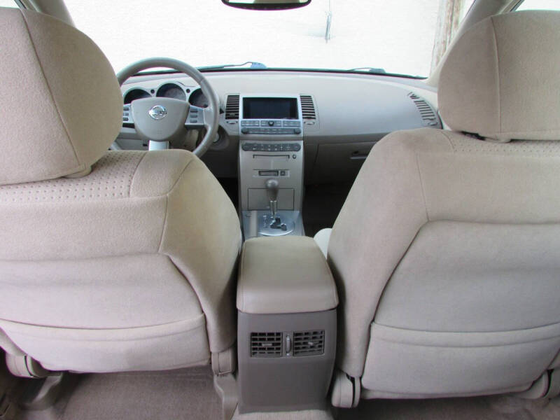 2004 Nissan Maxima SE photo 19