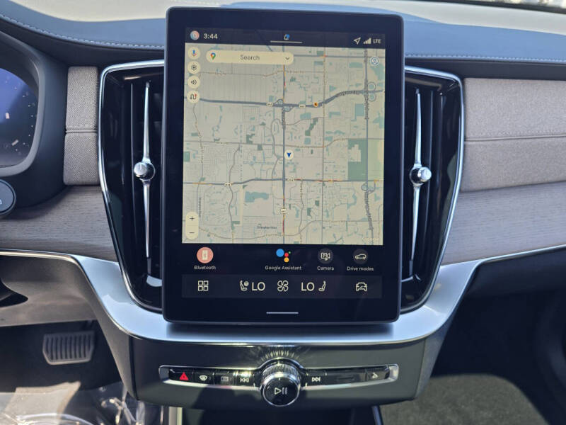 2026 Volvo XC90 B5 Core