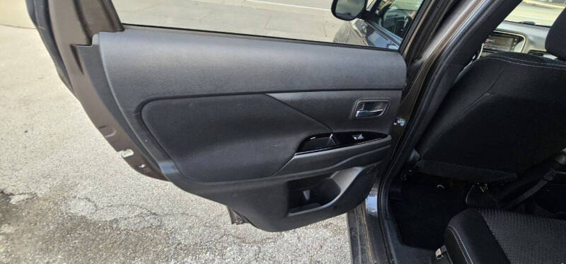 2018 Mitsubishi Outlander LE