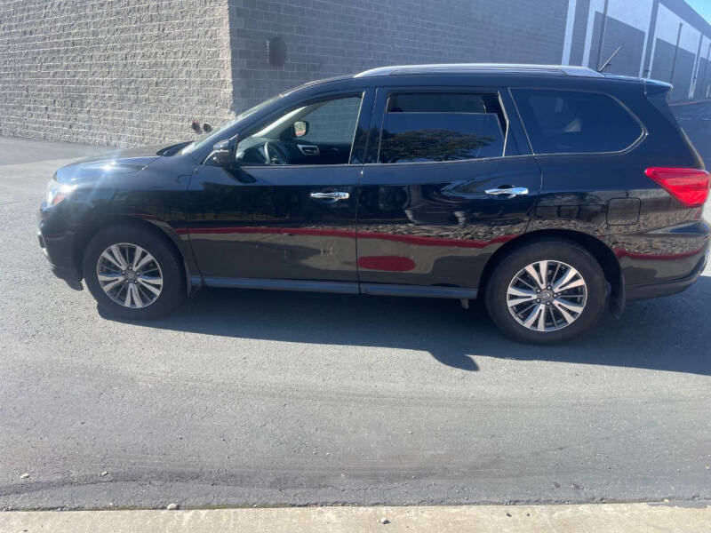 2017 Nissan Pathfinder S