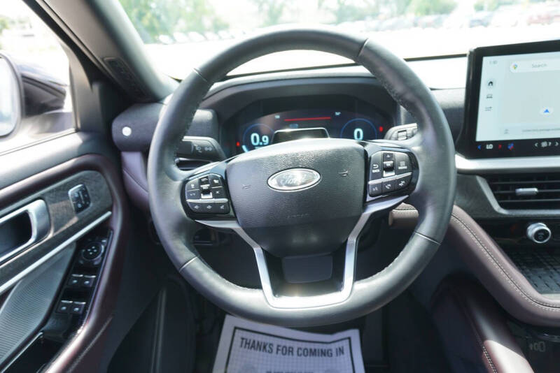 2025 Ford Explorer Platinum