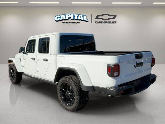2025 Jeep Gladiator NightHawk