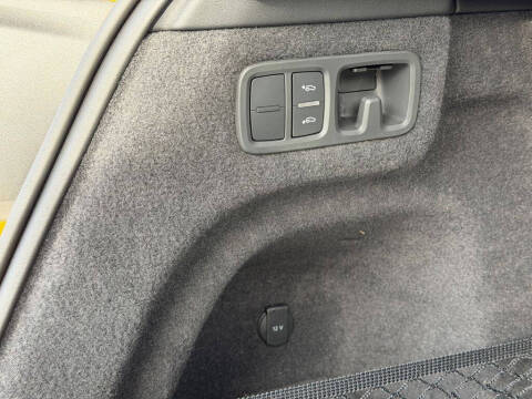 2025 Lamborghini Urus SE