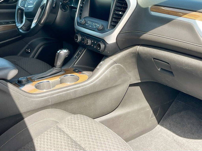 2019 GMC Acadia SLE-2