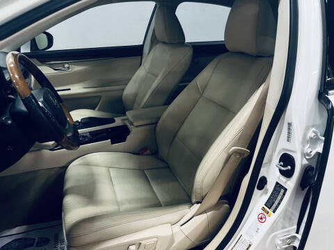 2015 Lexus ES 300h