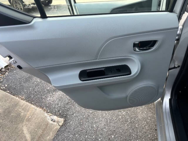 2014 Toyota Prius c Three