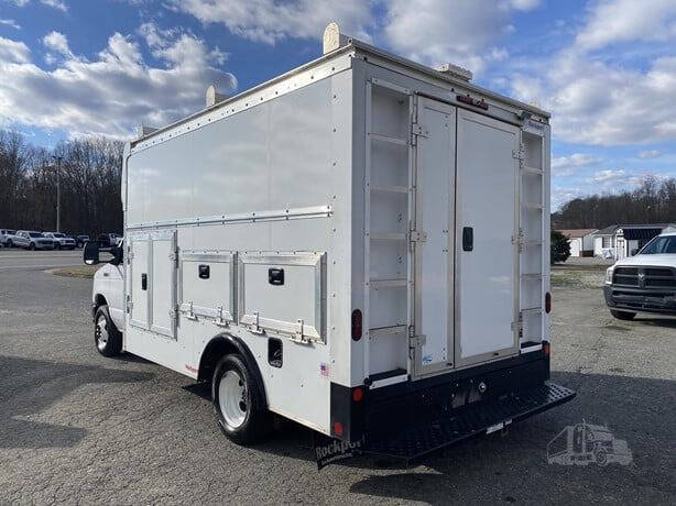 2024 Ford E-Series E-350 SD