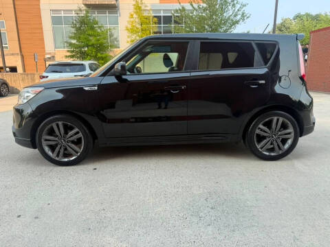 2016 Kia Soul +