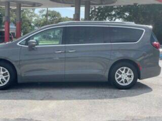 2021 Chrysler Pacifica for sale at Sunset Point Auto Sales & Car Rentals in Clearwater FL