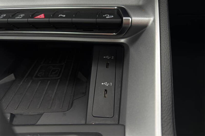 2024 Audi Q3 quattro S line Premium 45 TFSI