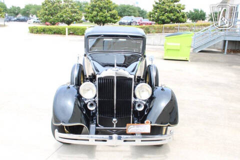 1934 Packard 1100