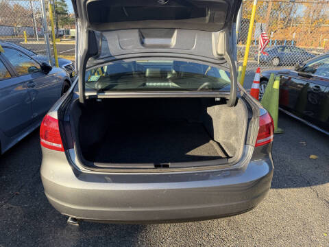 2014 Volkswagen Passat 1.8T SE PZEV