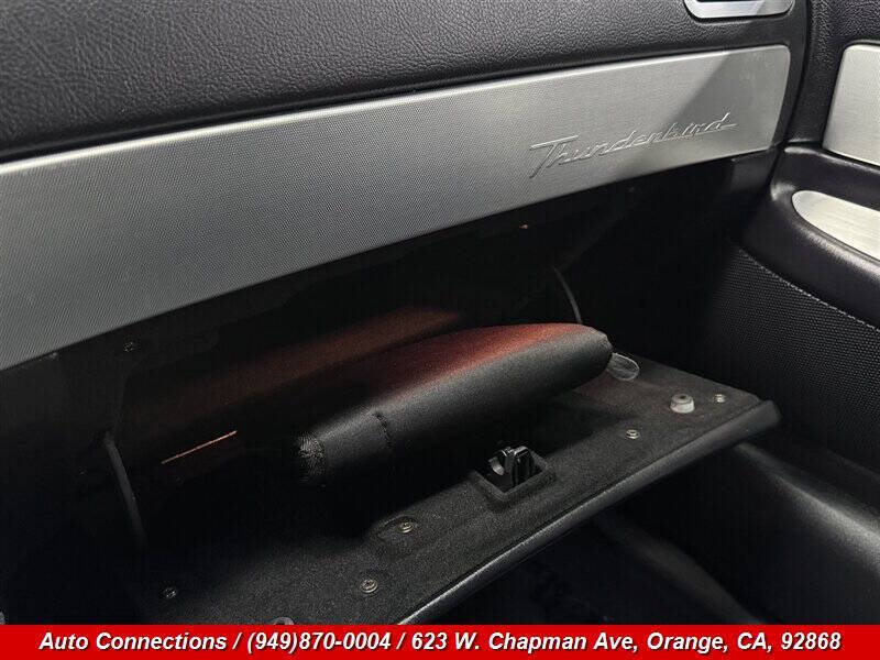 2005 Ford Thunderbird Deluxe