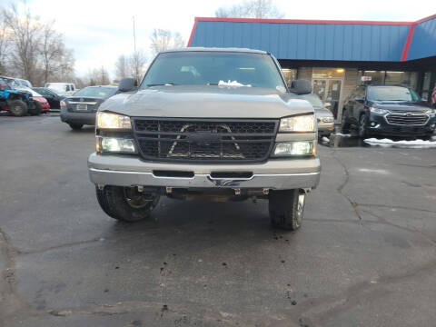 2007 Chevrolet Silverado 1500 Classic for sale at Cruisin' Auto Sales in Madison IN