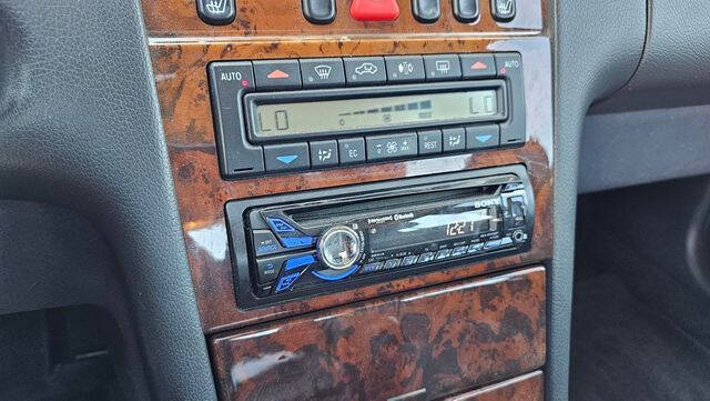 2001 Mercedes-Benz E-Class E 320