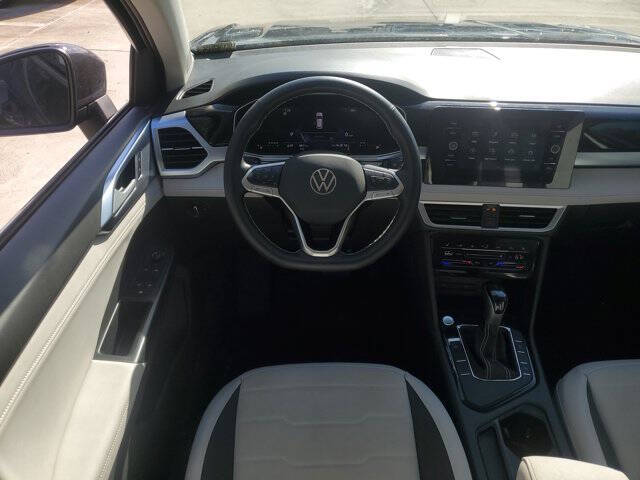 2025 Volkswagen Taos SE
