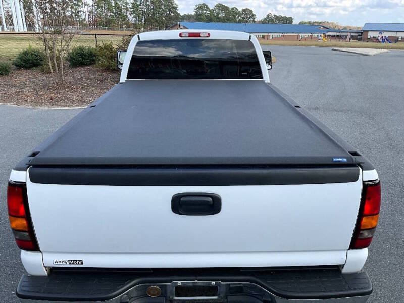 2005 GMC Sierra 2500HD