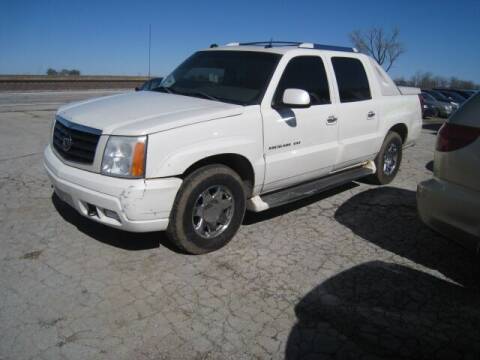 2004 Cadillac Escalade EXT for sale at BEST CAR MARKET INC in Mc Lean IL