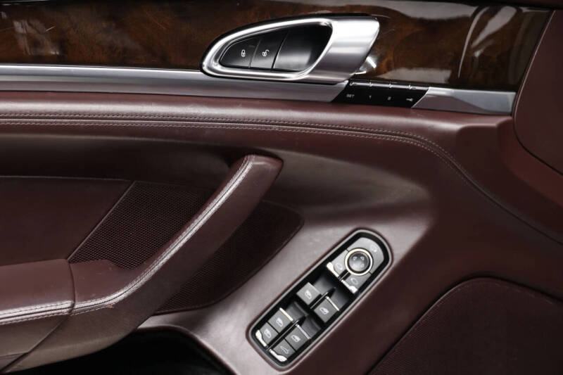 2015 Porsche Panamera 4S Executive