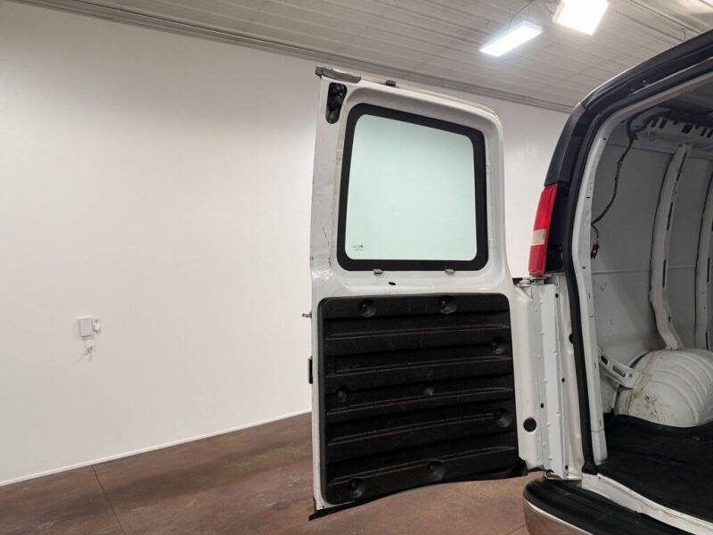 2017 GMC Savana 2500