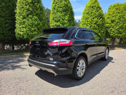 2022 Ford Edge Titanium