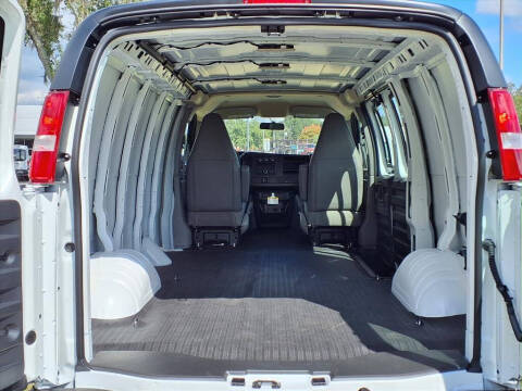 2025 Chevrolet Express 2500