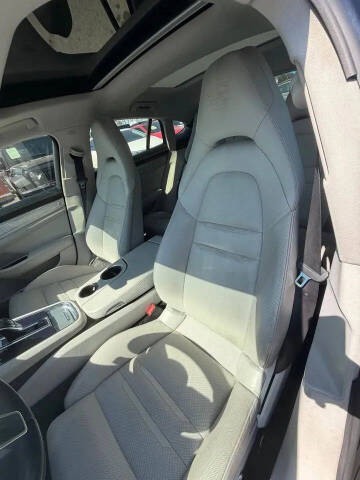 2017 Porsche Panamera